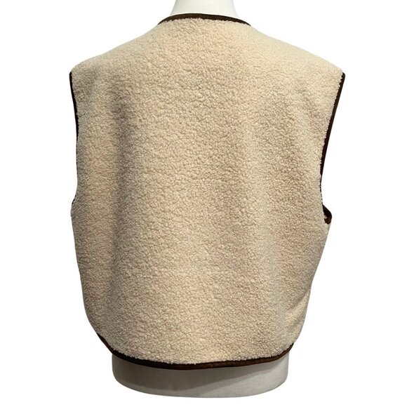 NWT HOUSE OF HARLOW 1960 CREAM BROWN SHERPA CROPPED OVERSIZED VEST - L - Picture 3 of 9